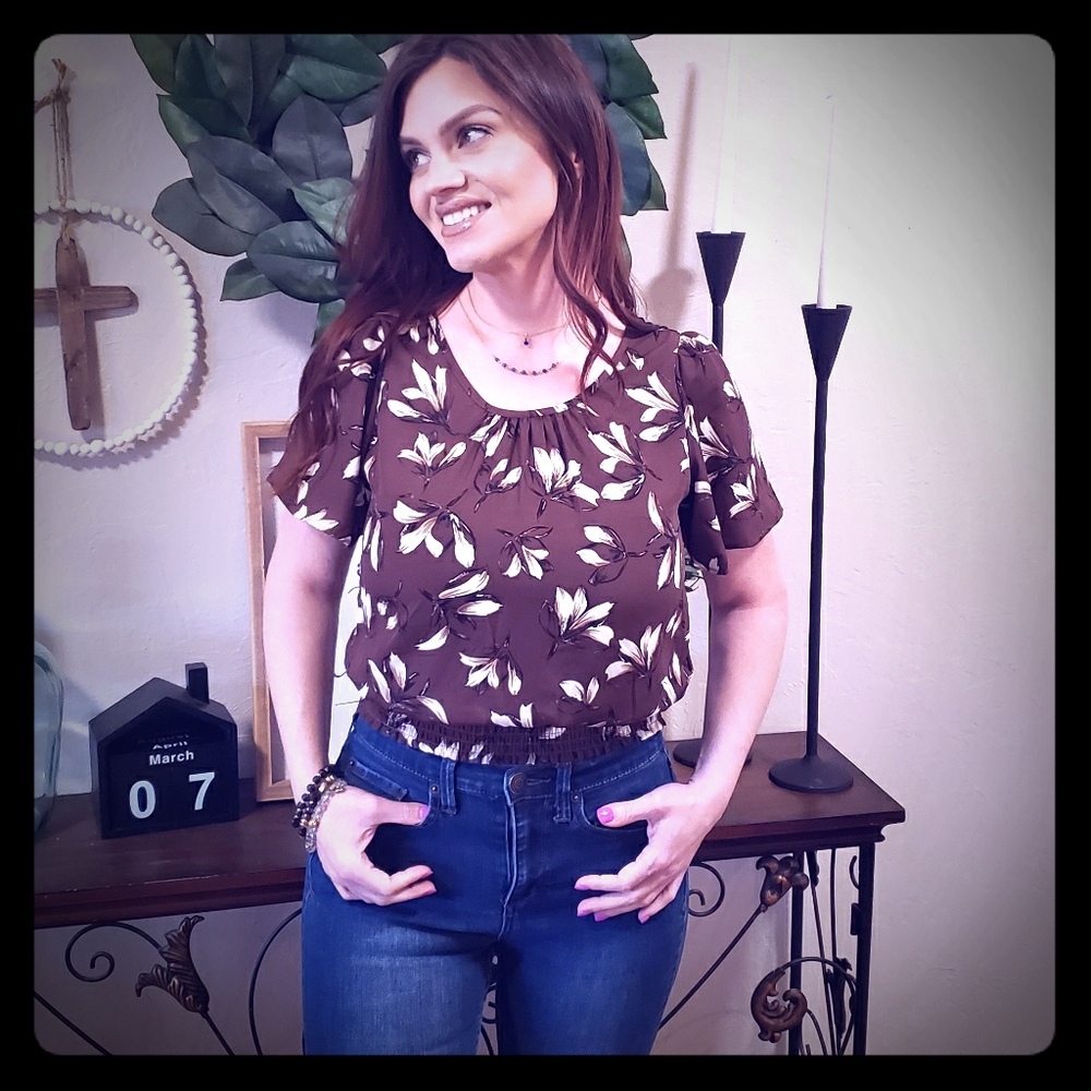 ☕Women's blouse with flowy sleeves